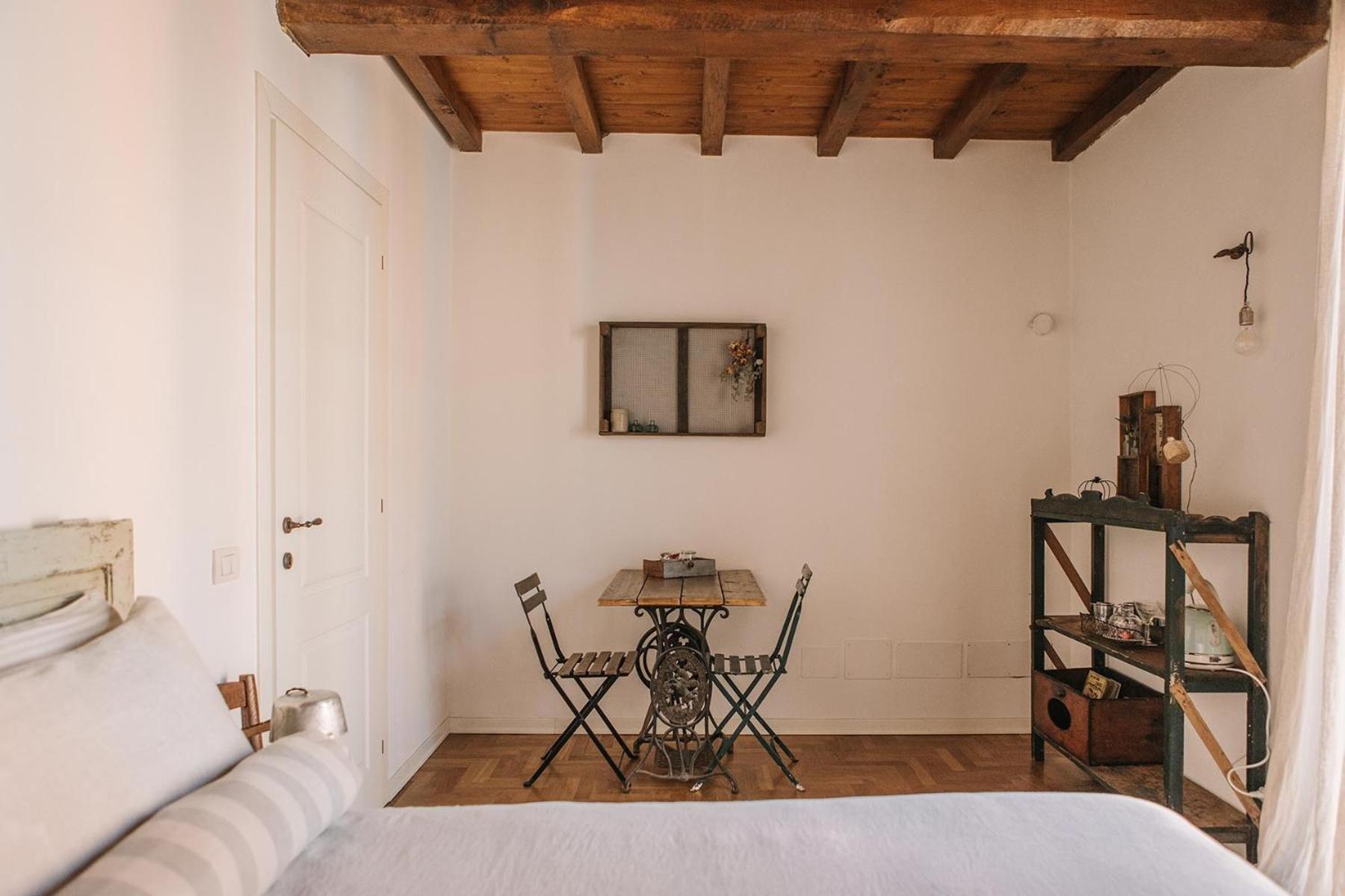 Giarola 25.2 Bed and breakfast Cittanova (Modena)
